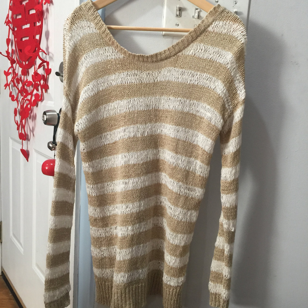 John & Jenn Woman's Gold/White Sweater, Size XS